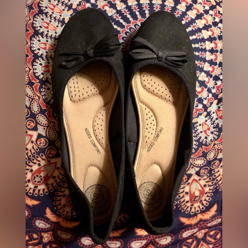 SO brand black velvet ballet flats size 9.5 never worn